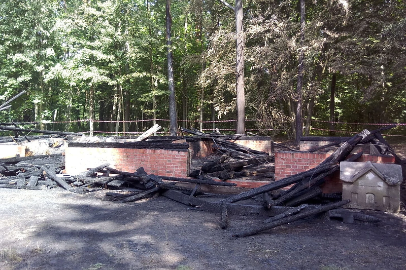 Per gaisrą Rumšiškių liaudies buities muziejuje sudegė du pastatai