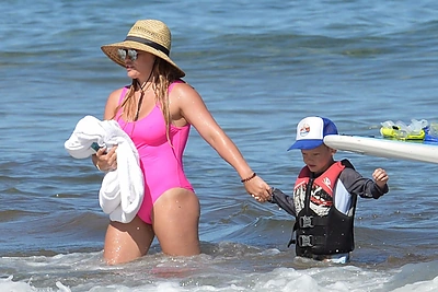 Hilary Duff atostogos Havajuose