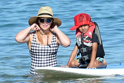 Hilary Duff atostogos Havajuose