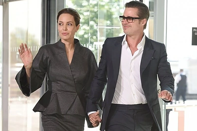 Įšaldytas Angelinos Jolie ir Brado Pitto skyrybų procesas įžiebė susitaikymo viltį