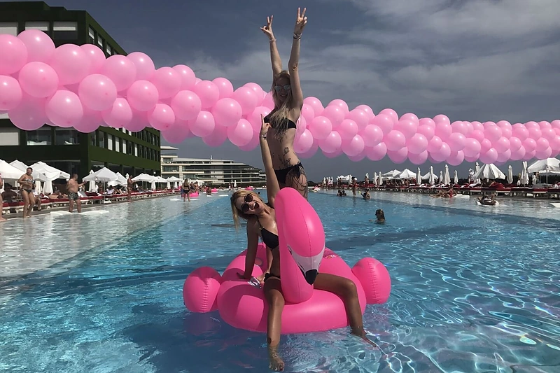 Justina Stambrauskaitė ir Natalija Bunkė