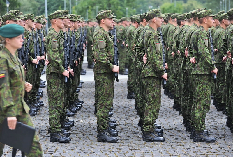 Kariai davė priesaiką Tėvynei