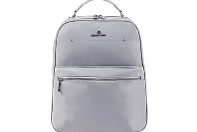 Celine Dion išleido savo vardo rankinių kolekciją