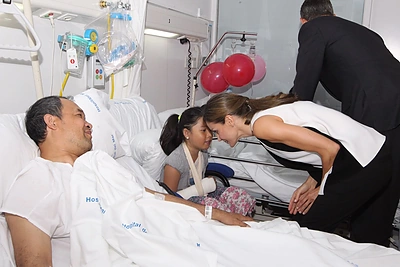 Ispanijos karalius Felipe VI ir karalienė Letizia Barselonoje aplankė teroro aukas