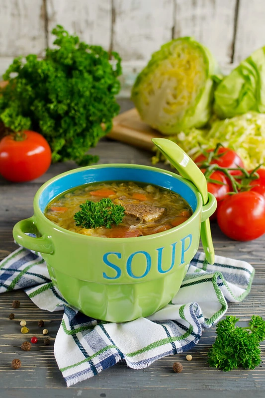 Vištienos sriuba su kopūstais