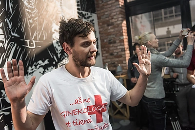 Romantinėje komedijoje nusifilmavęs aktorius A. Storpirštis pažėrė patarimų moterims