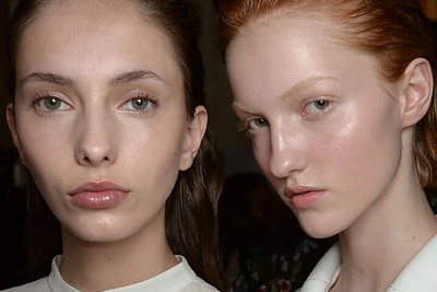 Išpuoselėtas minimalizmas – makiažo kryptis rudeniui