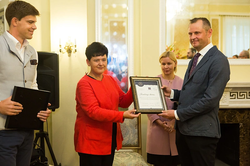 Ilzenbergo dvaro rūmų atidarymo šventės akimirkos