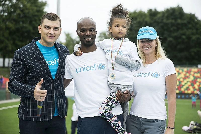 UNICEF vaikų bėgimo akimirka