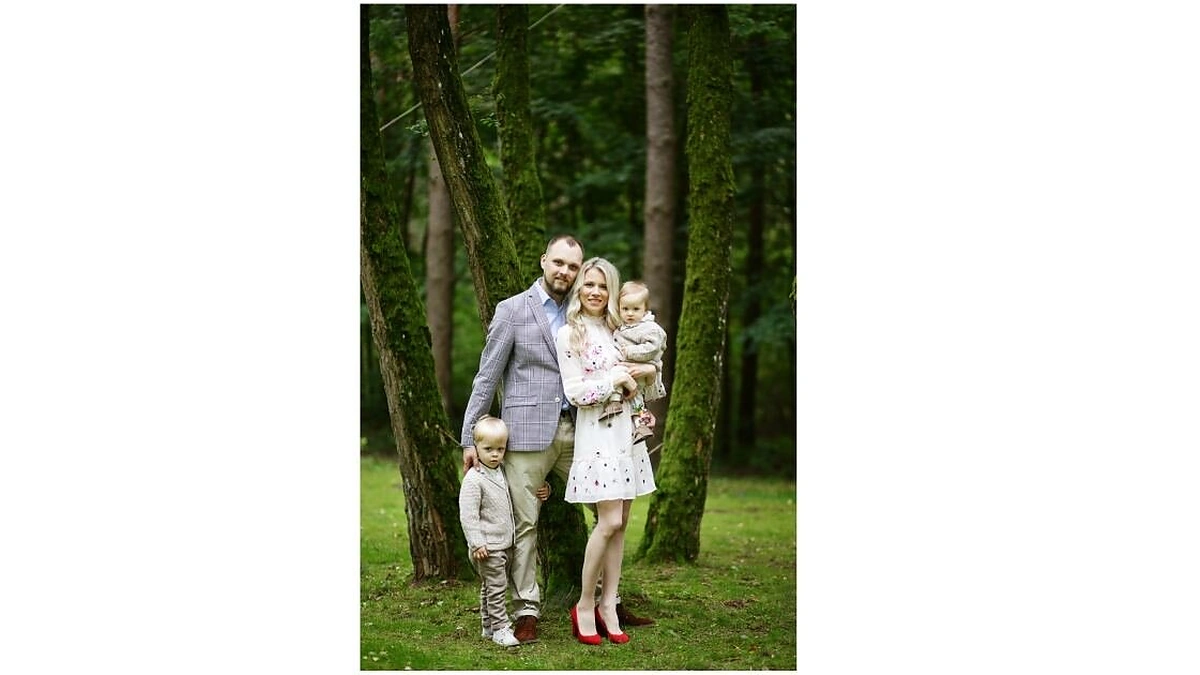 Deimantė ir Haroldas Šklėriai su vaikais