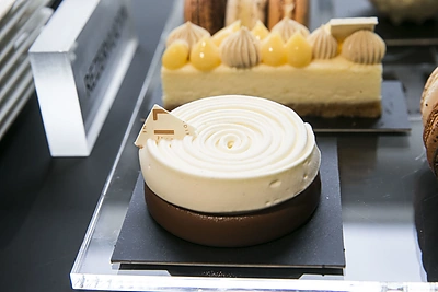 Žinomi žmonės penktadienio rytą neatsispyrė saldumynams