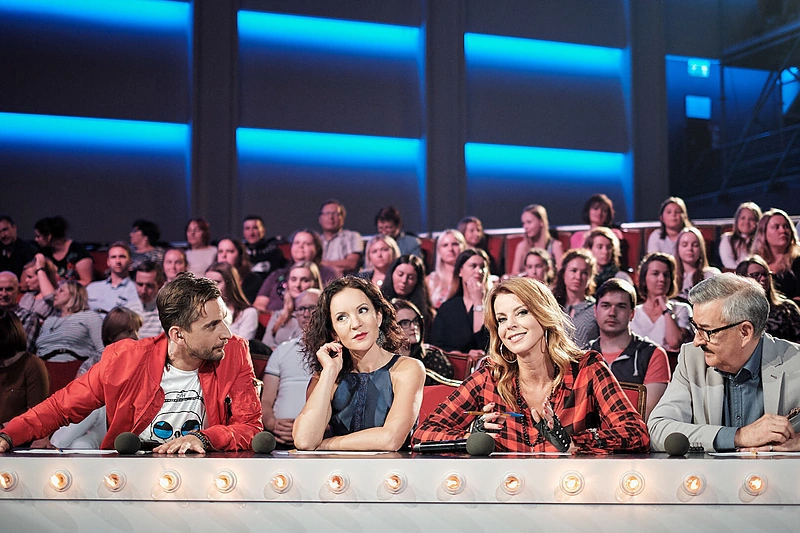 Alanas Chošnau komisijos kėdeje