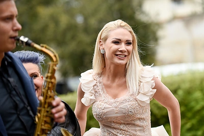 Natalija Bunkė trečią kartą apsivilko vestuvinę suknelę?