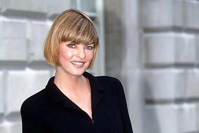Linda Evangelista dešimtajame dešimtmetyje