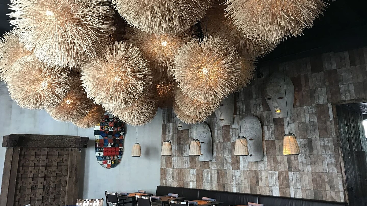 „Pietų pertrauka“ restorane „Bizarre“