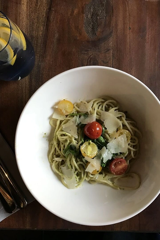 „Pietų pertrauka“ restorane „Bizarre“