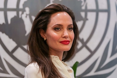 Štai kaip aktorė Angelina Jolie uždirba milijonus