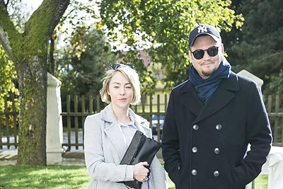 Simonas Aškelavičius su drauge / Viganto Ovadnevo / Žmonės.lt nuotr.