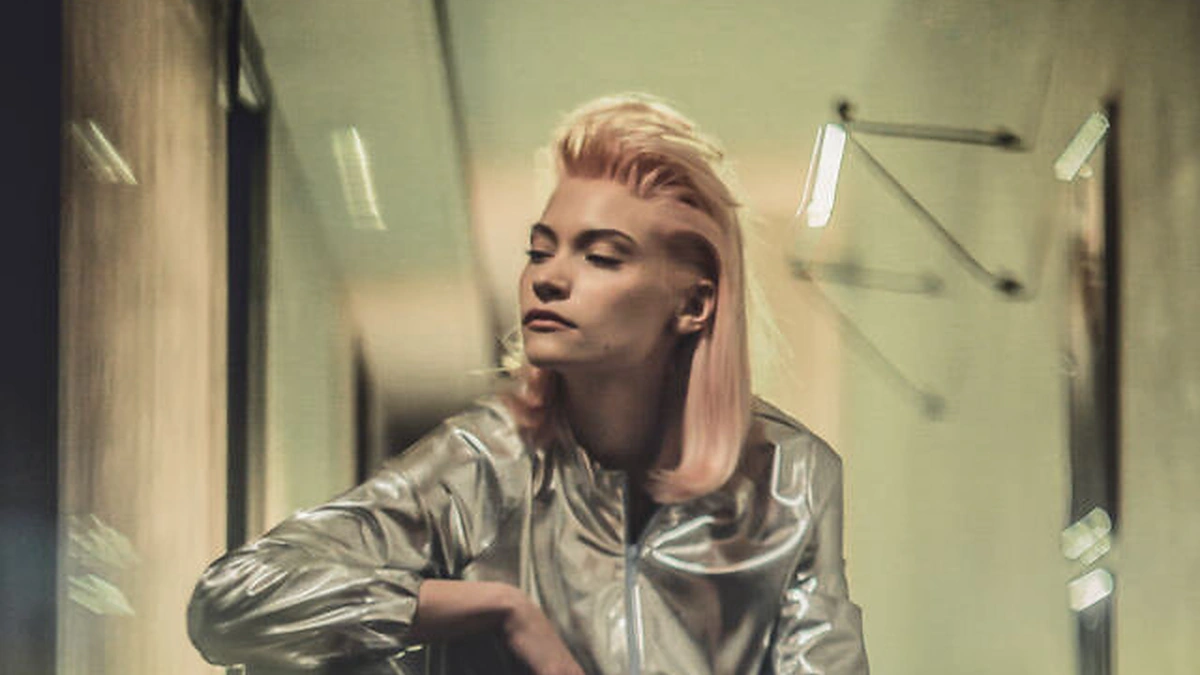 „Atwins“ įvaizdžiai „Blade Runner 2049“ tema