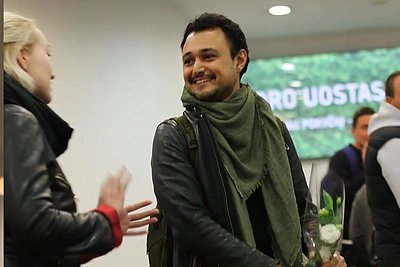 Kai reikia statyti oro pilis – Vilnius City Opera išradingai pasitiko solistus