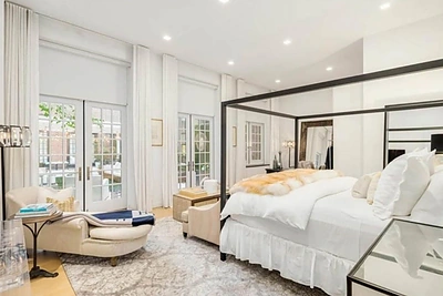 Jennifer Lopez parduoda savo namus