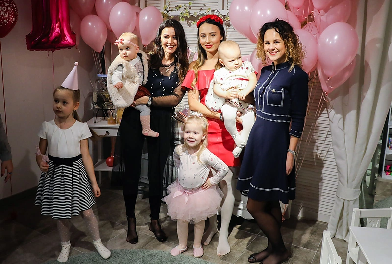 Gabrielės Rutkauskienės-Vašos dukters gimtadienio akimirka