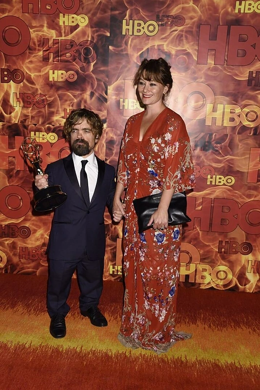 Peteris Dinklage'as su žmona Erica