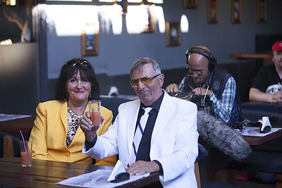 Komedijoje apie poilsiautojus suvaidinęs Aleksas Lemanas: „Linutės aš pavydžiu baisiai”