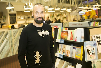 Lavijos Šurnaitės knygos pristatymo akimirkos