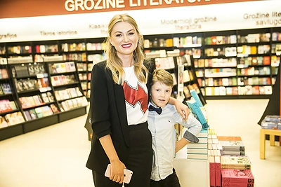 Lavijos Šurnaitės knygos pristatymo akimirkos