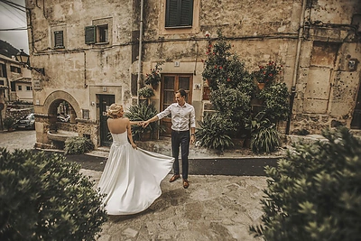 Mūsų svajonių vestuvės: meilės priesaikos duotos ir gimtuosiuose miesteliuose, ir užsienio kurortuose