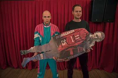 Vidas Bareikis ir Mesijus popietę leido užsienio žvaigždės įsivaizduojamoje draugijoje