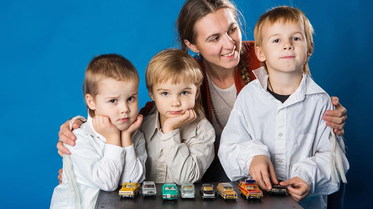 Ingula Rinkevičienė su trimis savo atžalomis