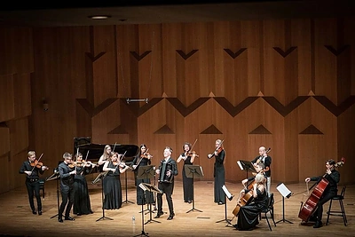 Martynas Levickis ir jo orkestras „Mikroorkéstra“ - Pietų Korėjoje