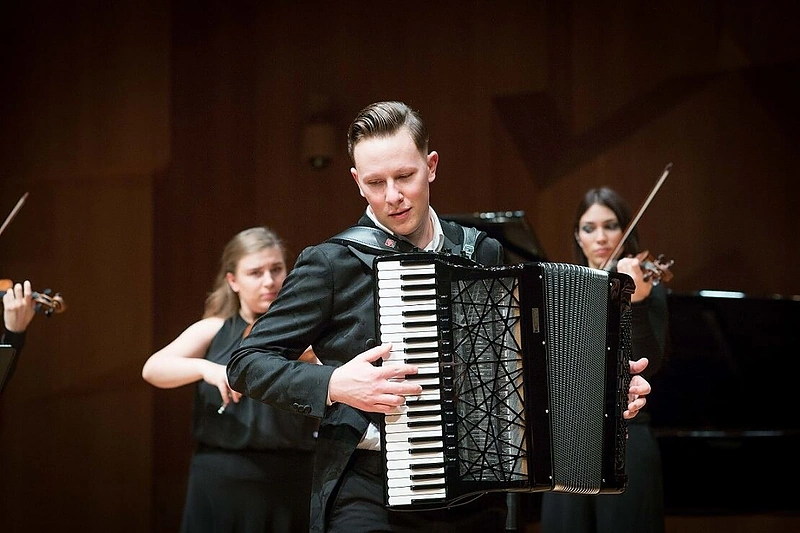 Martynas Levickis ir jo orkestras „Mikroorkéstra“ - Pietų Korėjoje