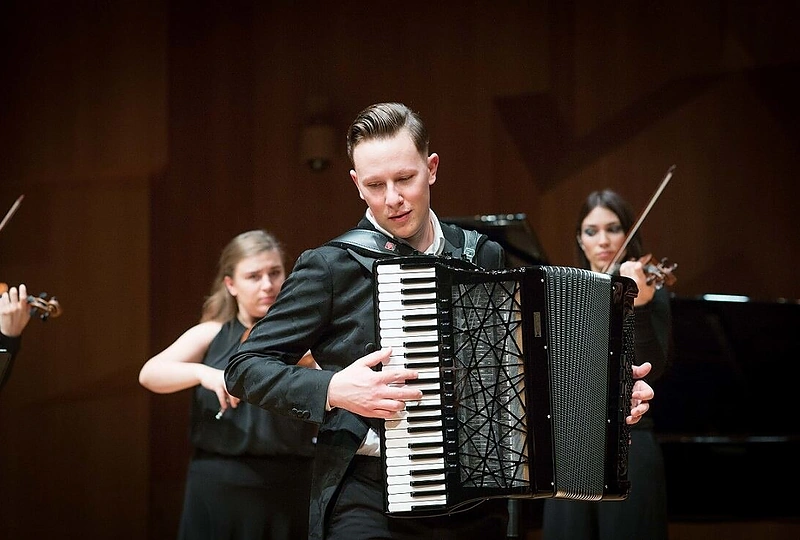 Martynas Levickis ir jo orkestras „Mikroorkéstra“ - Pietų Korėjoje