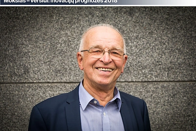 Laimutis Telksnys: jau dabar privalome aktyviai mokytis bendradarbiauti su robotais