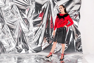 „taškU“ kolekcijos veidu tapusi Viktorija Šaulytė sužavėjo dizainerę drąsa rengtis taip, kaip jai patinka