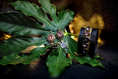 Simonos Brazdžionytės kurti papuošalai