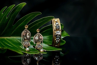 Simonos Brazdžionytės kurti papuošalai