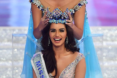 „Mis pasaulis“ titulas atiteko indei Manushi Chhillar