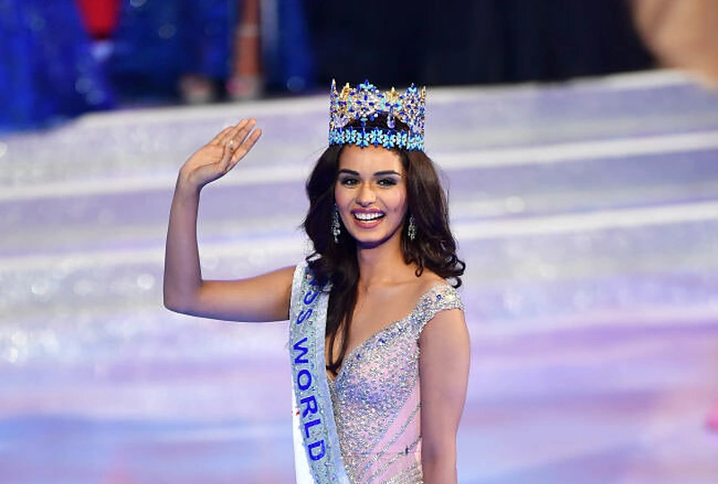 „Mis pasaulis“ titulas atiteko indei Manushi Chhillar