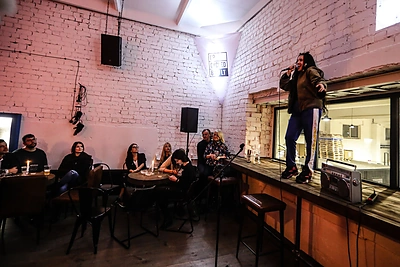 „Upcycled party“ akimirka