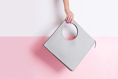 Besiblaškant tarp Singapūro ir Lietuvos: nauji mados ženklai