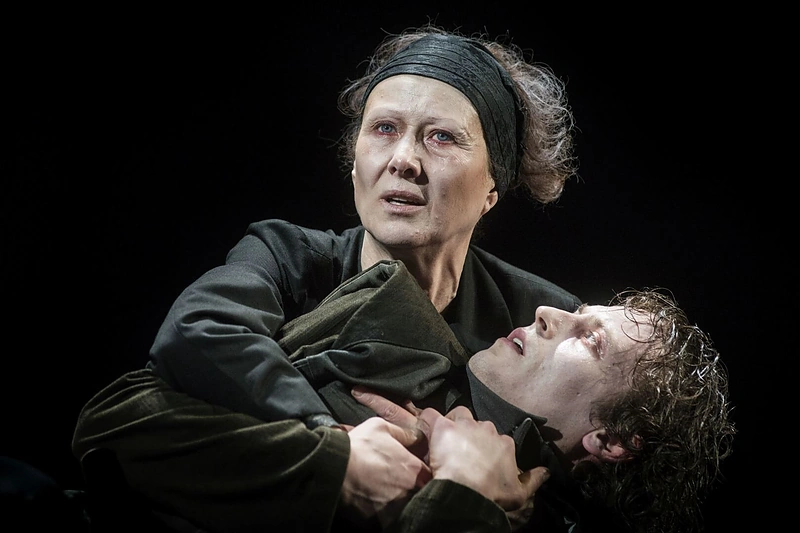 Nelė Savičenko spektaklyje „Oidipas“