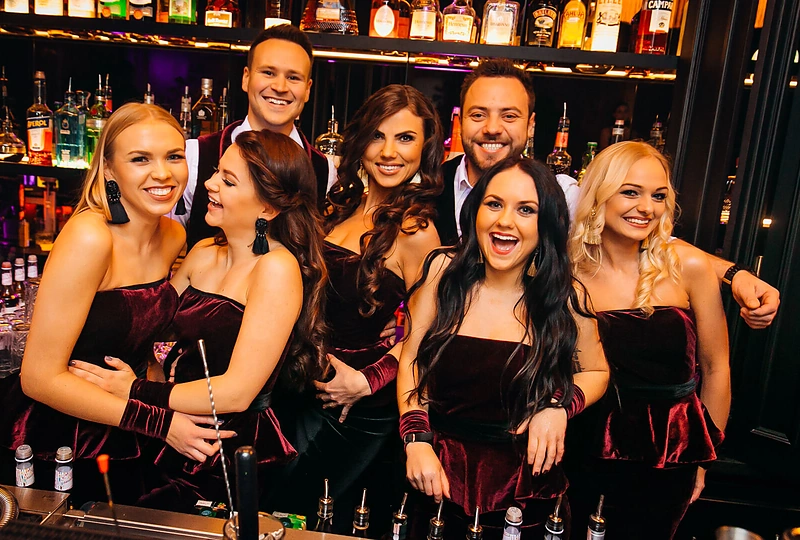 Akimirkos Vilniaus kokteilių bare "Pantera"