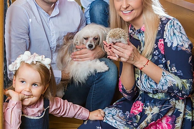 Lina Bražinskaitė-Tupikovskienė su šeima