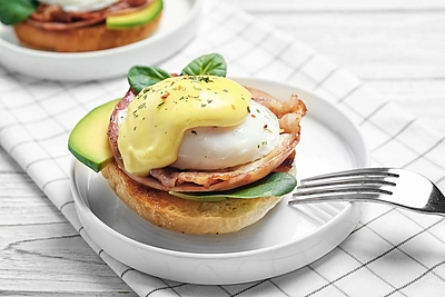 Kaip pasigaminti Benedikto kiaušinį?