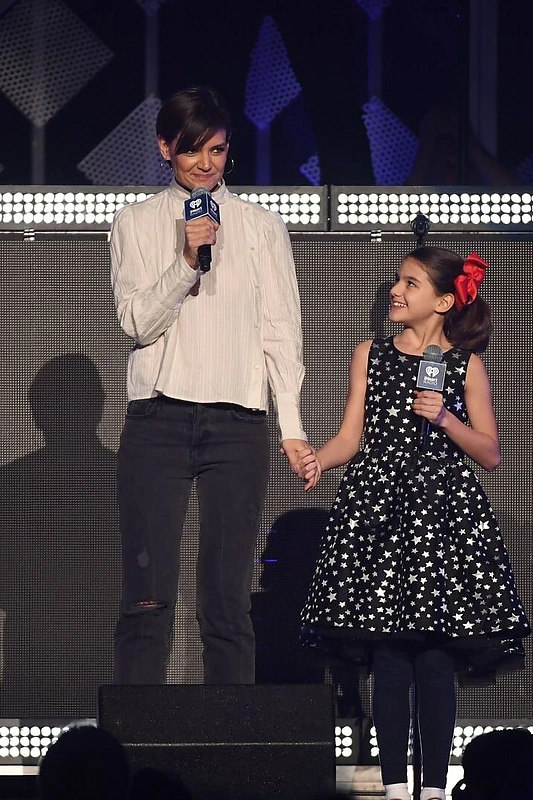 Katie Holmes su dukra Suri Cruise