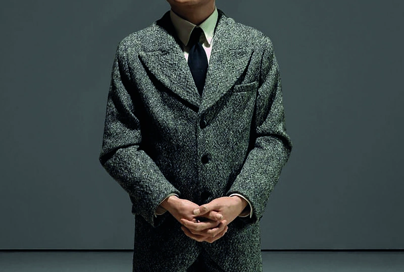 Maurizio Cattelano menas